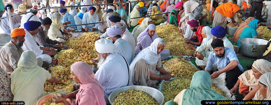 Interesting-and-Amazing-Facts-about-guru-ka-langar