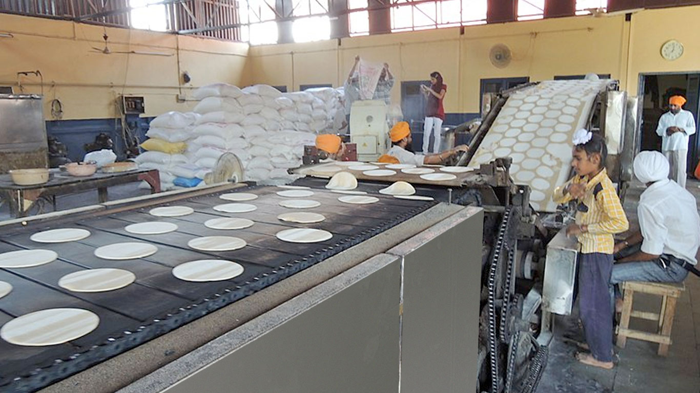 Automatic Chapati Roti making in Guru ka Langar at the Golden Temple